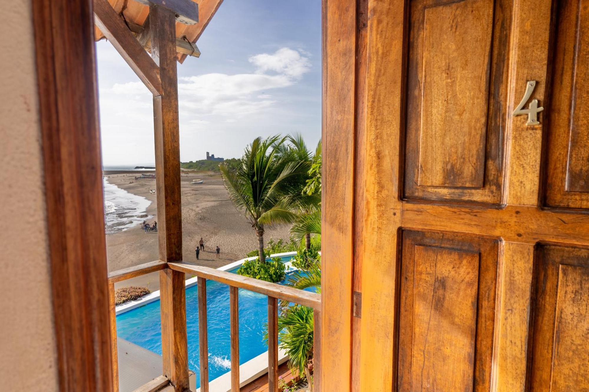 Miramar Surfcamp Villa Puerto Sandino Exterior photo